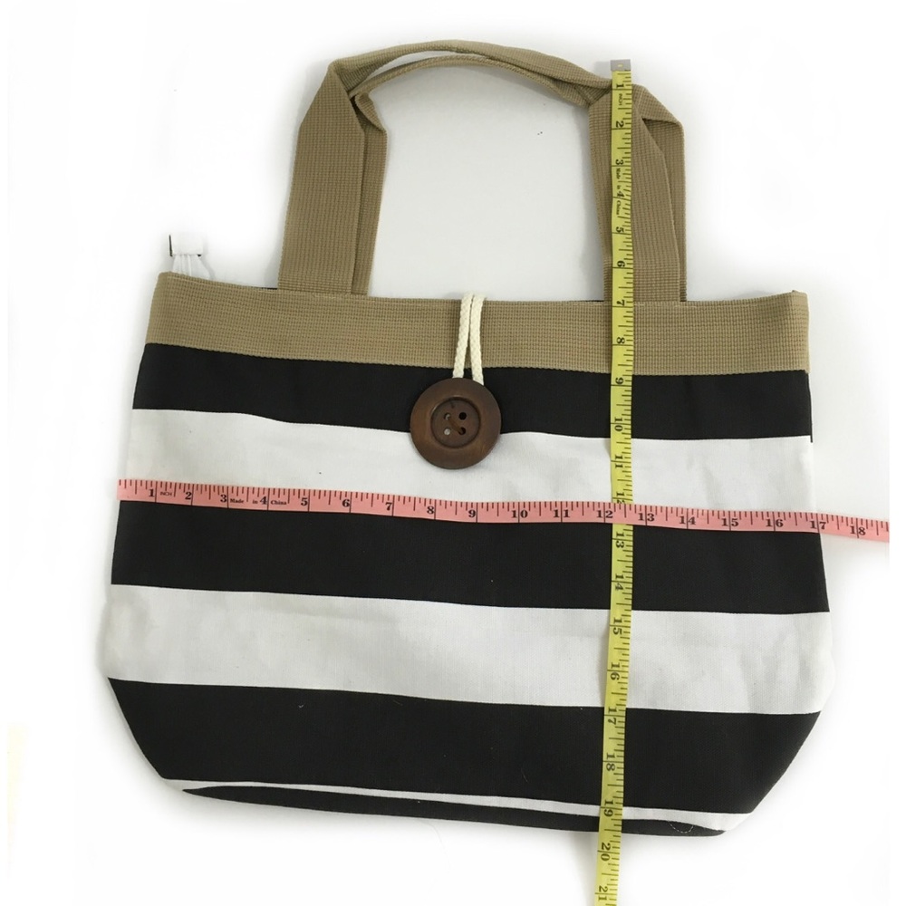 Large Roomy Canvas Tote. NWT - Picture 2 of 6